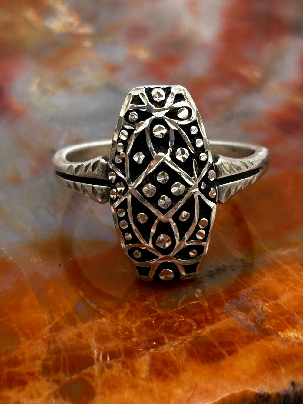 Vintage Sterling Silver Patterned Ring - Size 7